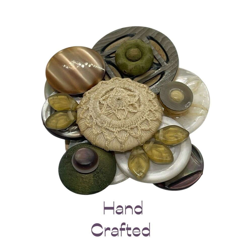 Hand Crafted Antique Fabric Resin Cream Tan Buttons Brooch NWT